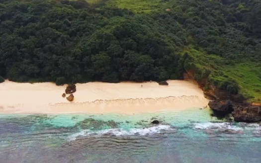 27.000sqm in Kodi, Beachfront position